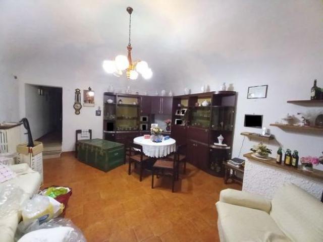 APPARTAMENTO INDIPENDENTE di 4 vani e di 110 mq GAMBASSI TERME rif. G 43
