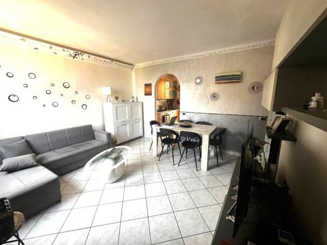 APPARTAMENTO INDIPENDENTE di 4 vani e di 60 mq CAMPI BISENZIO rif. L1387