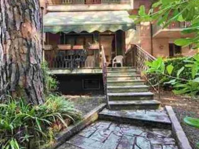 APPARTAMENTO INDIPENDENTE di 7 vani e di 220 mq GROSSETO ROSMARINA rif. 2555.406M.501