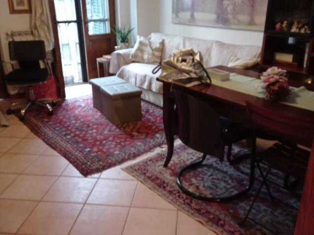 APPARTAMENTO INDIPENDENTE in VENDITA a VIAREGGIO CENTRO di 4 vani
