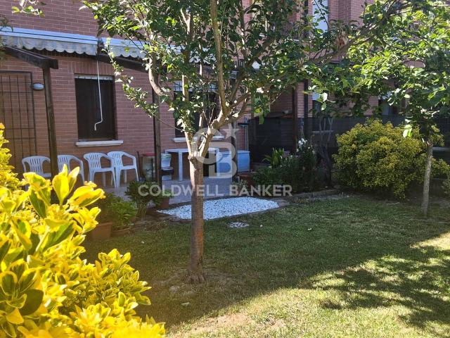 Appartamento indipendente in vendita a Carpi, Cortile