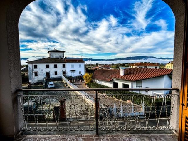 APPARTAMENTO INDIPENDENTE in VENDITA a CASTELFRANCO PIANDISCO' SAN MINIATO di 6 vani