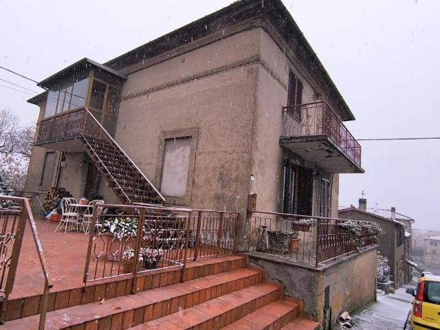 APPARTAMENTO INDIPENDENTE in VENDITA a CASTIGLIONE D'ORCIA vivo d'orcia di 4 vani