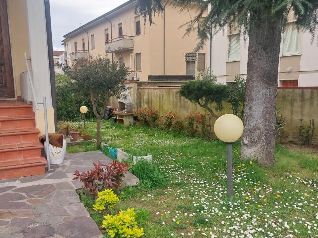 APPARTAMENTO INDIPENDENTE in VENDITA a EMPOLI empoli di 4 vani
