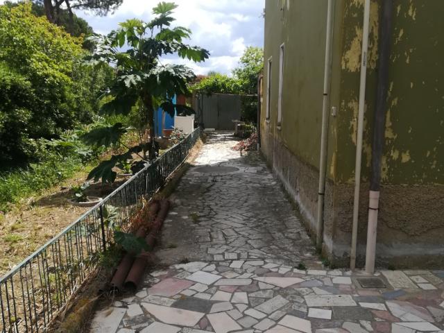 APPARTAMENTO INDIPENDENTE in VENDITA a FOLLONICA PRATORANIERI di 3 vani