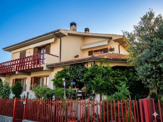 APPARTAMENTO INDIPENDENTE in VENDITA a GROSSETO CENTRALE di 6 vani