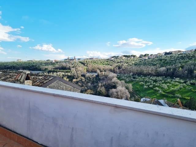 Appartamento indipendente in vendita a Loreto Aprutino
