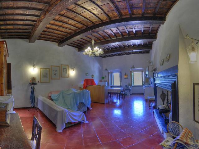 APPARTAMENTO INDIPENDENTE in VENDITA a MARCIANA CENTRO STORICO di 5 vani