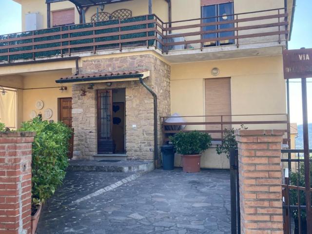 APPARTAMENTO INDIPENDENTE in VENDITA a MASSA MARITTIMA di 4 vani