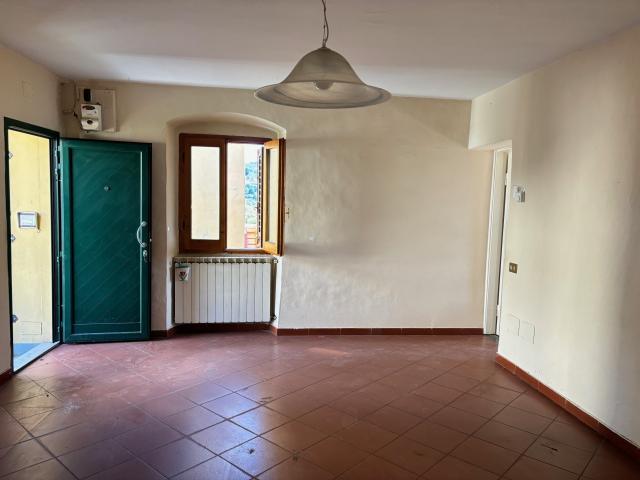 APPARTAMENTO INDIPENDENTE in VENDITA a MONTELUPO FIORENTINO di 4 vani