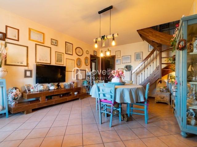 APPARTAMENTO INDIPENDENTE in VENDITA a NOVELLARA di 5 vani