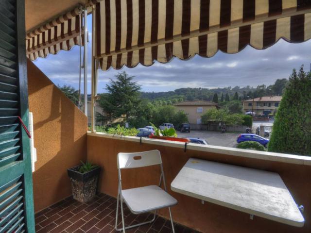 APPARTAMENTO INDIPENDENTE in VENDITA a PORTO AZZURRO CENTRO di 3 vani