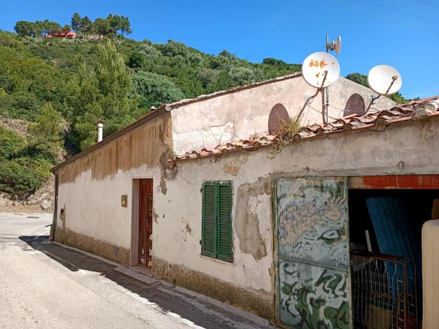 APPARTAMENTO INDIPENDENTE in VENDITA a RIO RIO NELL'ELBA di 2 vani