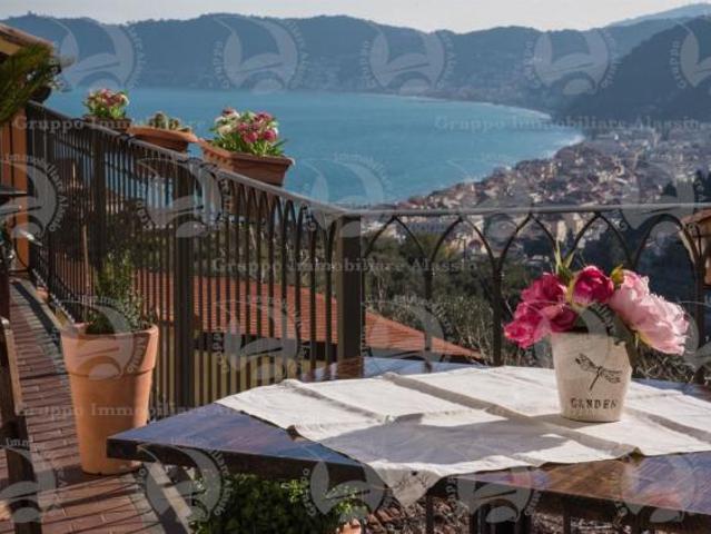 Appartamento indipendente, terrazzo, vista mare