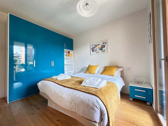 Appartamento Oasi in città con piscina