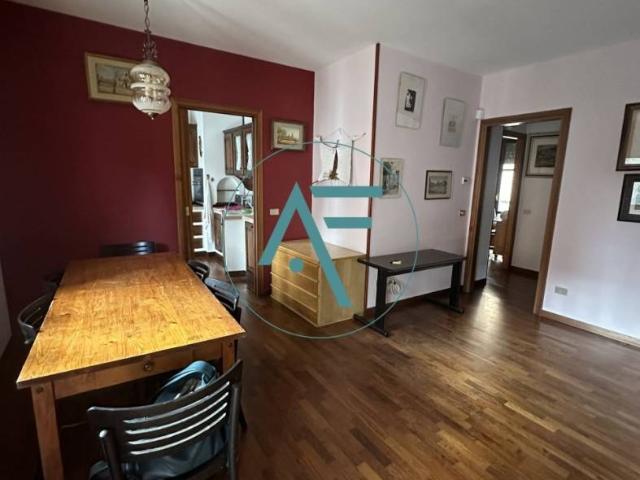 Appartamento ottimo stato, primo piano, Vicoli Redentore, Ravenna