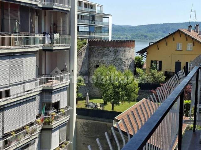 Appartamento ottimo stato, quarto piano, Centro, Arona