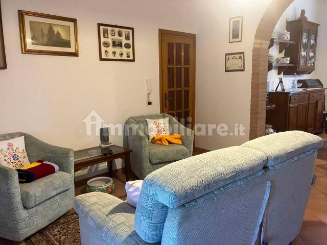 Appartamento ottimo stato, su più livelli, Morrona, Terricciola