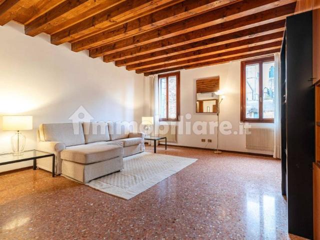 Appartamento ottimo stato, su più livelli, San Polo, Venezia