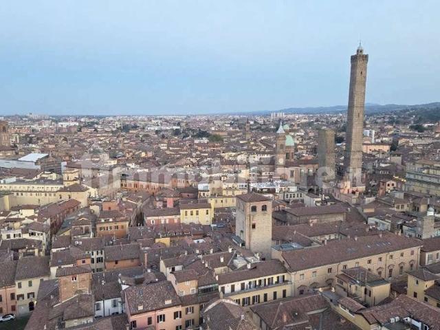 Appartamento ottimo stato, secondo piano, Irnerio, Bologna