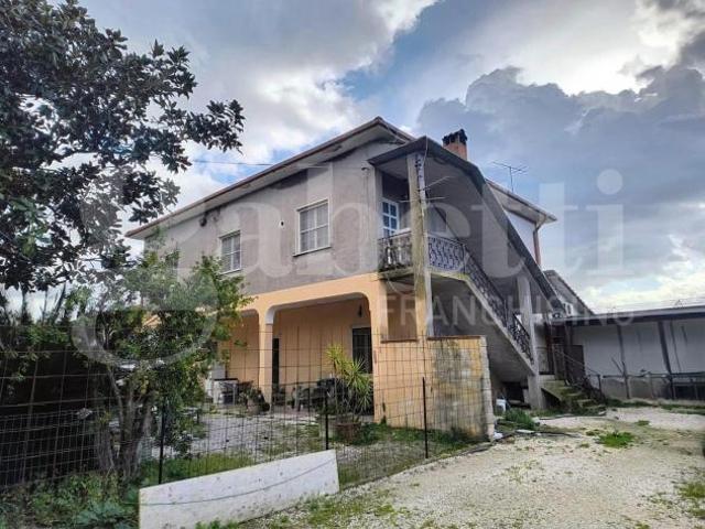 Appartamento Latina. Rif.: Cod. rif 3297734VRG