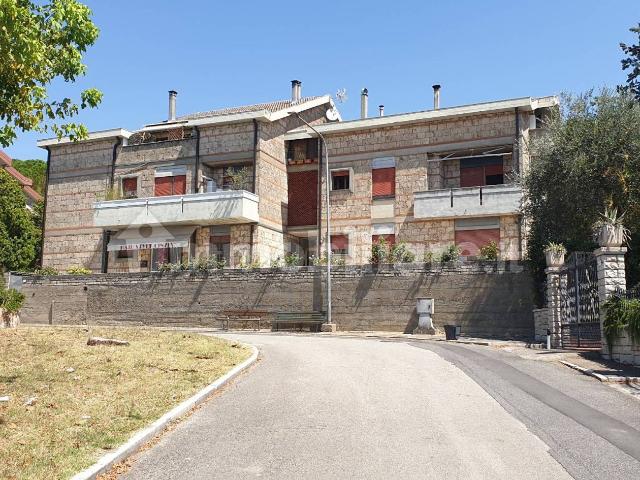 Appartamento largo Giardino 1, Penna in Teverina