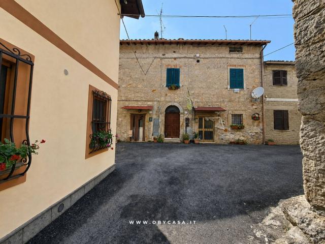 Appartamento monolocale in vendita a Canale Monterano, Carraiola