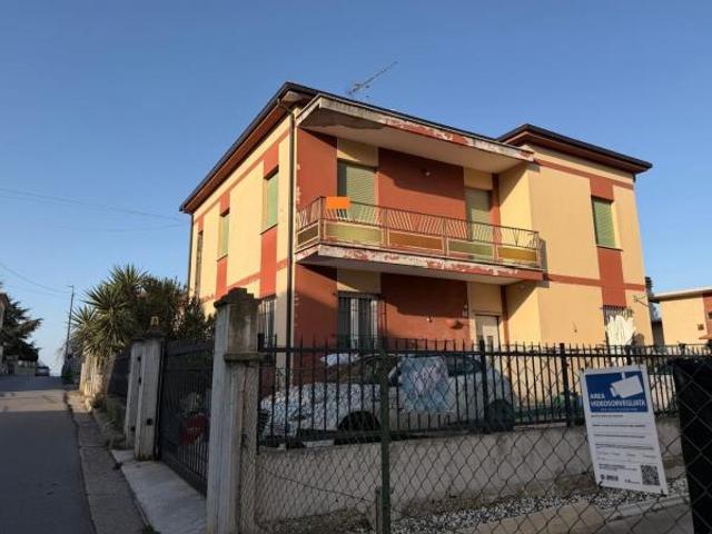 Appartamento Mosciano Sant'Angelo. Rif.: Cod. rif A230VRG