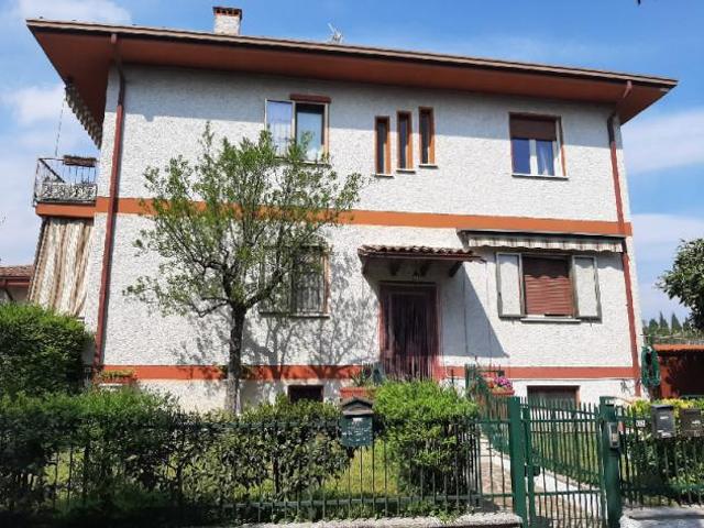 Appartamento Manerba del Garda. Rif.: 009 Manerba