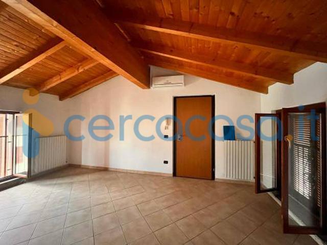 APPARTAMENTO MANSARDATO IN AFFITTO