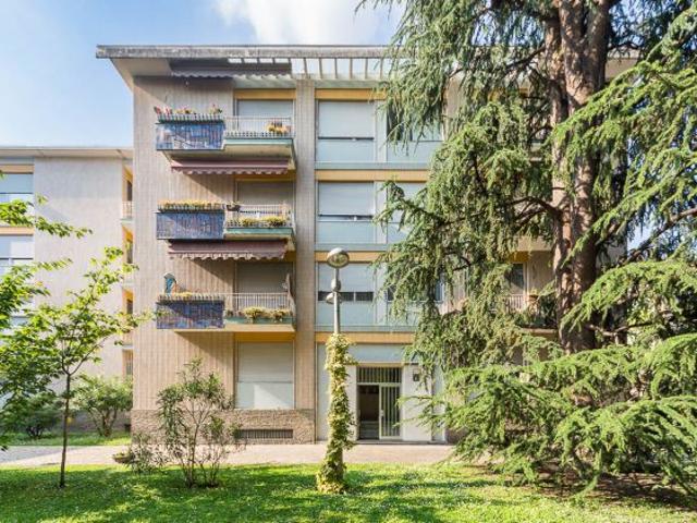 appartamento signorile 110 mq. piano rialzato nel verde