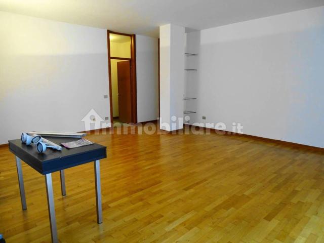 Appartamento Strada di Spina Milano 2, Milano Due, Segrate