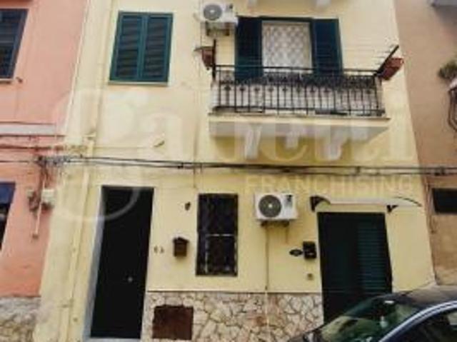 Appartamento Palermo. Rif.: Cod. 24/26VRG