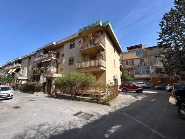 Appartamento Palermo. Rif.: F896012
