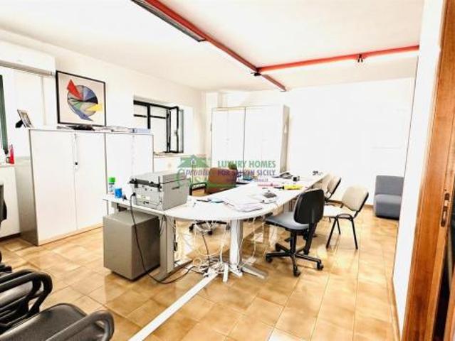 Rif. 9347 – Ufficio in Vendita Palazzo Cocim, Ragusa