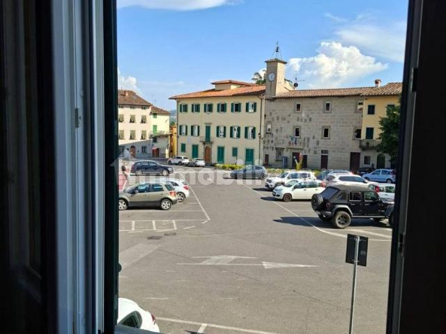 Appartamento piazza Camillo Benso di Cavour 67, Centro, Barberino di Mugello