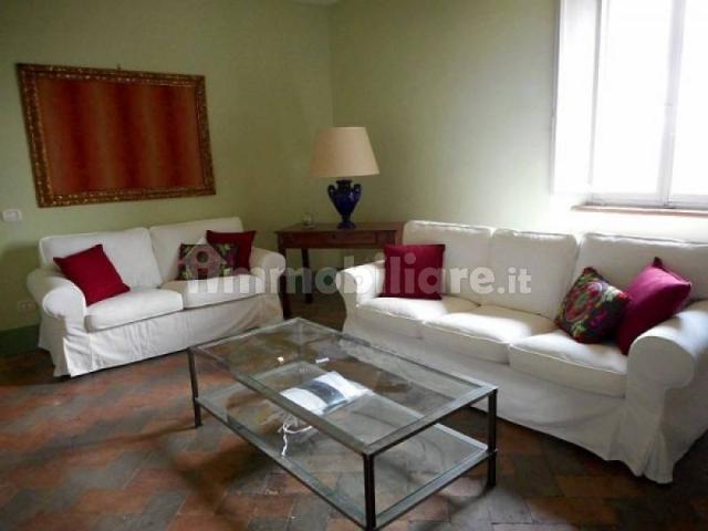 Appartamento piazza Federico II 2, Centro Storico, Jesi