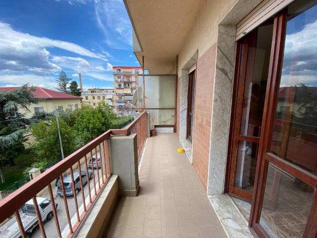 Appartamento PLURILOCALE in affitto a Catanzaro Cz