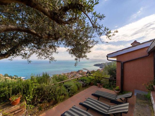Appartamento PLURILOCALE in affitto a Porto santo stefano Gr