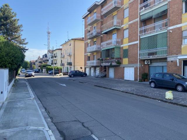 Appartamento quadri locale