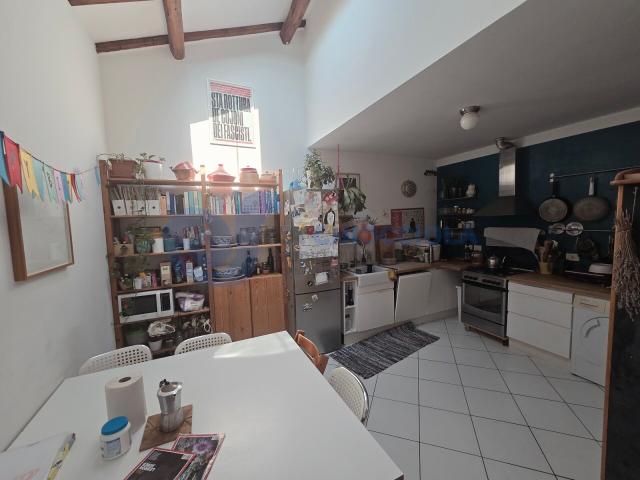 Appartamento Quadrilocale a 15.Malpighi, Bologna
