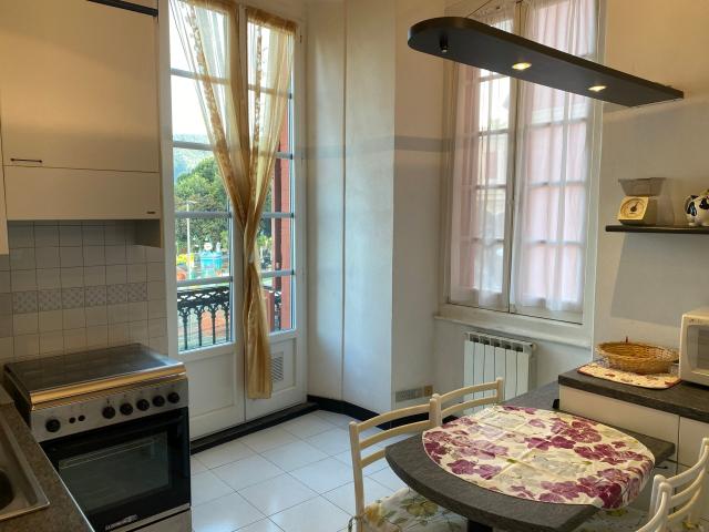 Appartamento Quadrilocale a Sestri Levante