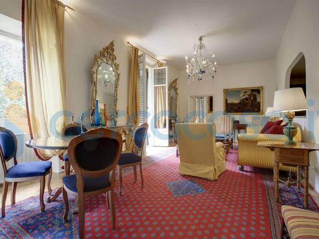 Appartamento Quadrilocale in ottime condizioni in affitto a Firenze
