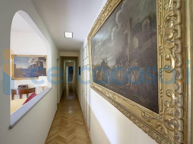 Appartamento Quadrilocale in ottime condizioni in affitto a Firenze