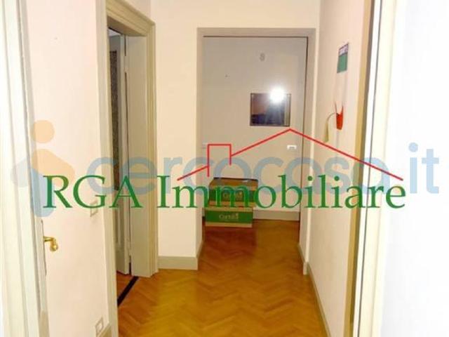 Appartamento Quadrilocale in ottime condizioni, in affitto in Via Tasso, Bergamo