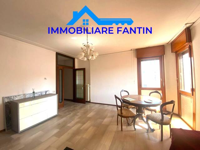 Appartamento quadrilocale in affitto a Treviso