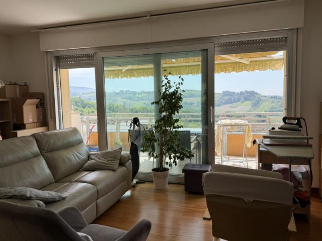 Appartamento QUADRILOCALE in affitto a Ancona An