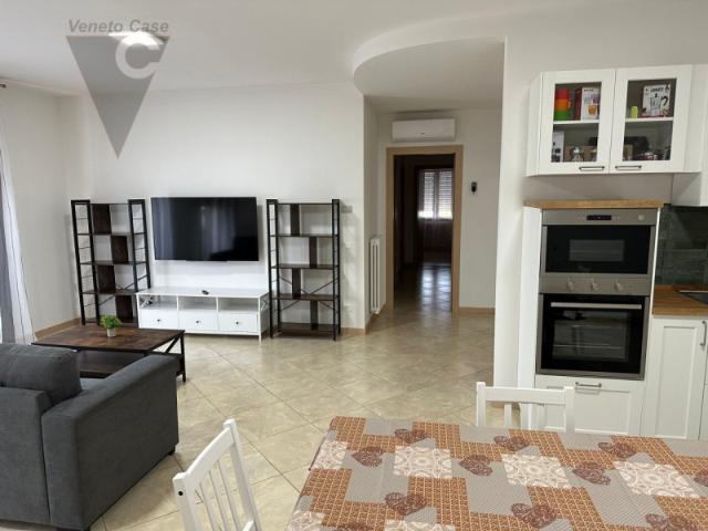 Appartamento QUADRILOCALE in affitto a Legnaro Pd