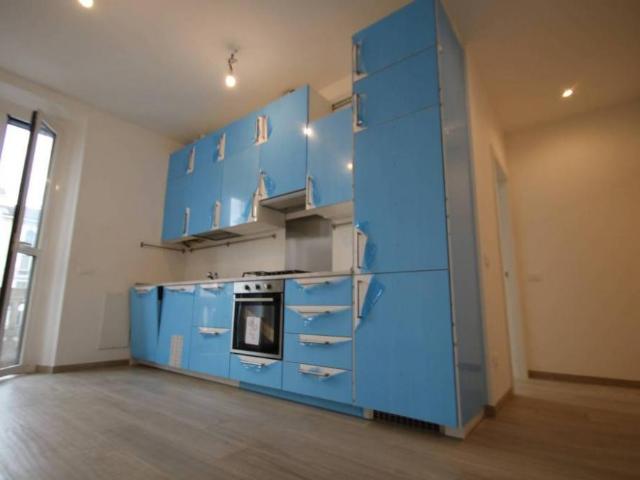 Appartamento QUADRILOCALE in affitto a Milano Mi