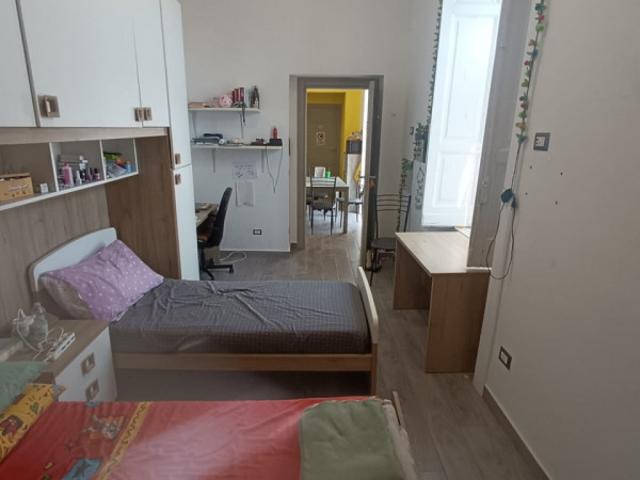 Appartamento QUADRILOCALE in affitto a Napoli Na